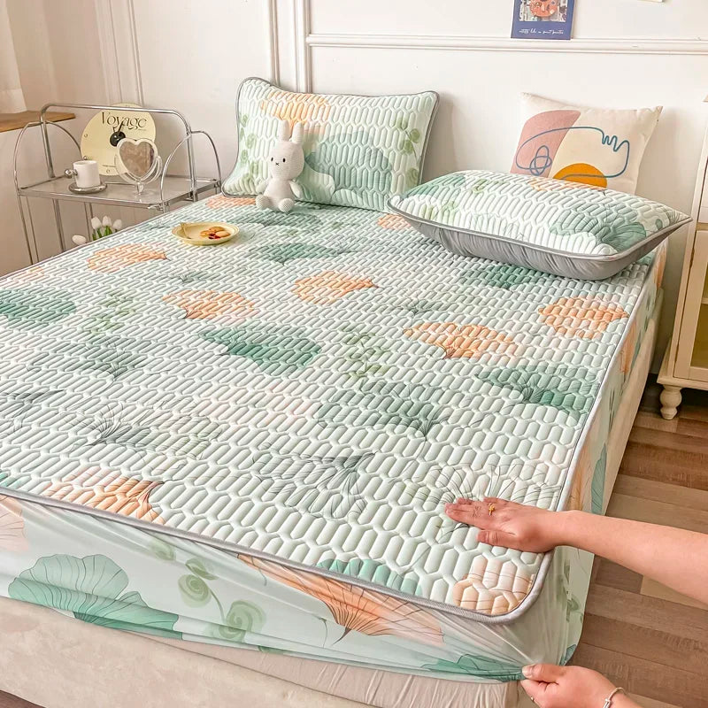 LUXO Natural Latex Cooling Bed Mat With Breathable Quilted Cover