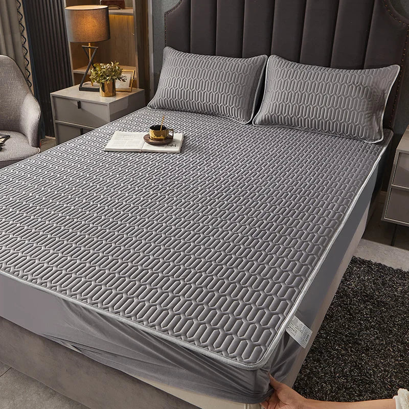 LUXO Natural Latex Cooling Bed Mat With Breathable Quilted Cover