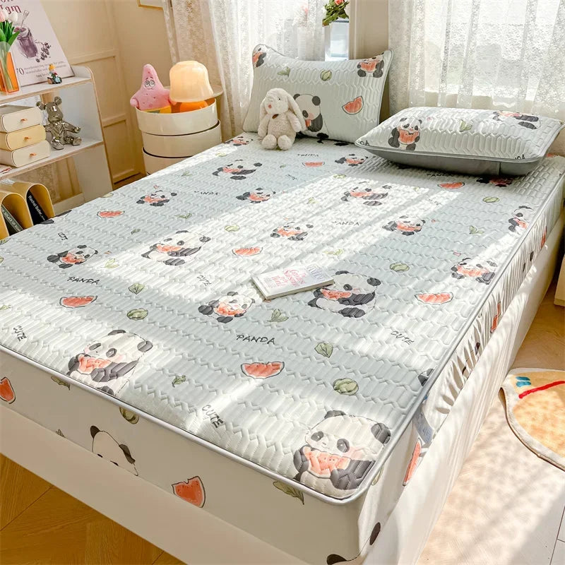 LUXO Natural Latex Cooling Bed Mat With Breathable Quilted Cover