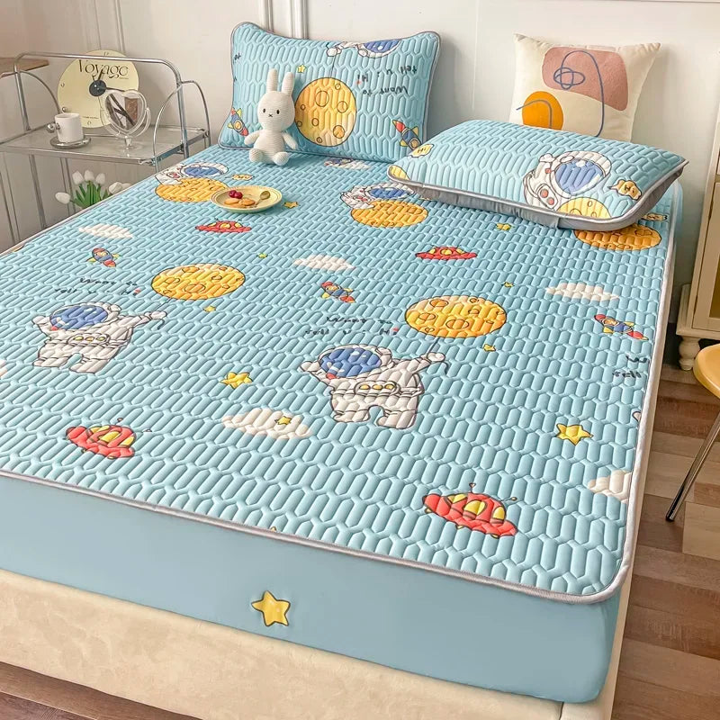 LUXO Natural Latex Cooling Bed Mat With Breathable Quilted Cover