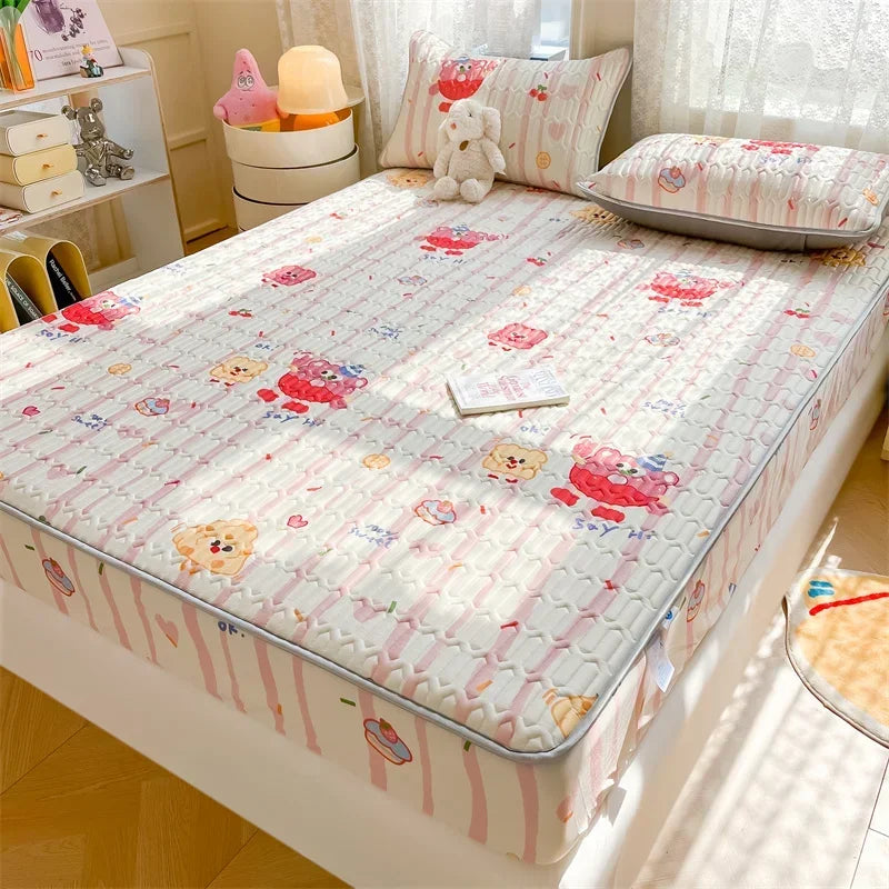 LUXO Natural Latex Cooling Bed Mat With Breathable Quilted Cover